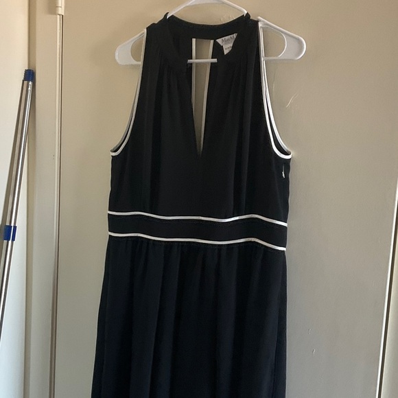 MAX MARA 
Contrast Trim Crepe Halter Maxi Dress - Picture 4 of 8